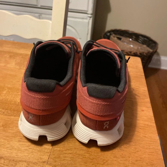 On cloud - Picture 3 of 5